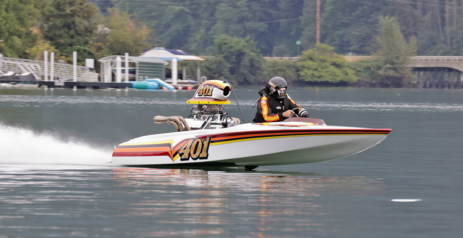 Kyle Harder and the “Flat Ruthless II” found a crack in the strut and pulled out of  Pro Eliminator qualifying.