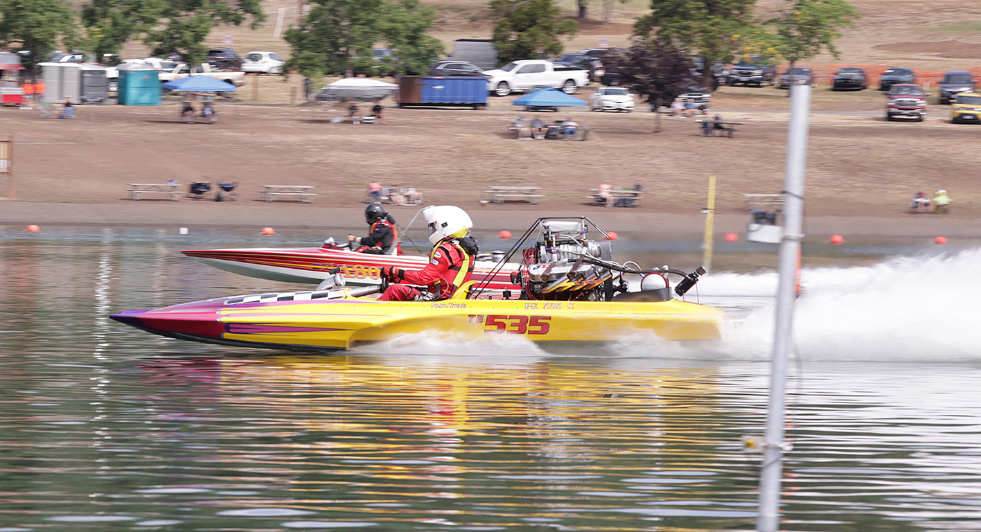A very small .009 red light by Steve Ziebert (near lane) had Rob Temple in the flat going to the PE final.